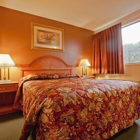 Rodeway Inn Auburn - Seattle ภายนอก รูปภาพ